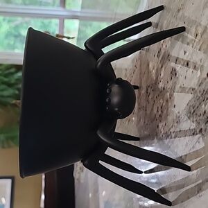 Spider serving bowl NWT